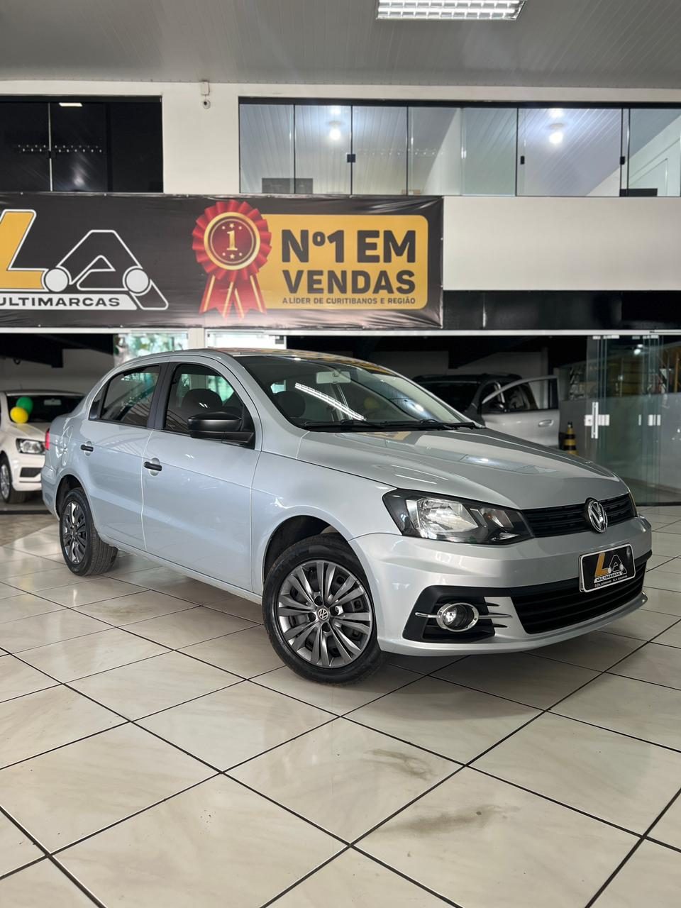 Volkswagen Voyage foto 1