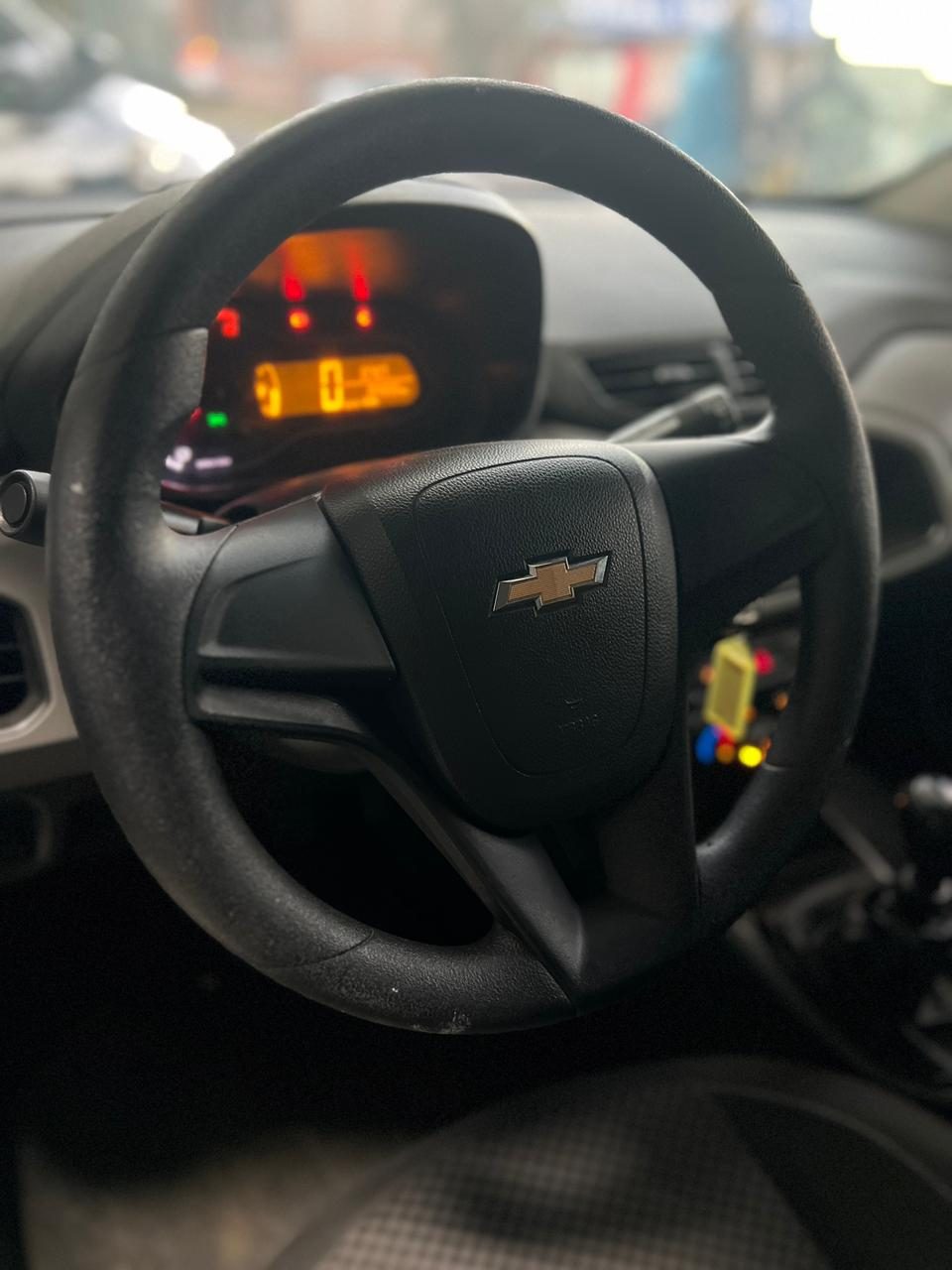 Chevrolet Onix foto 6