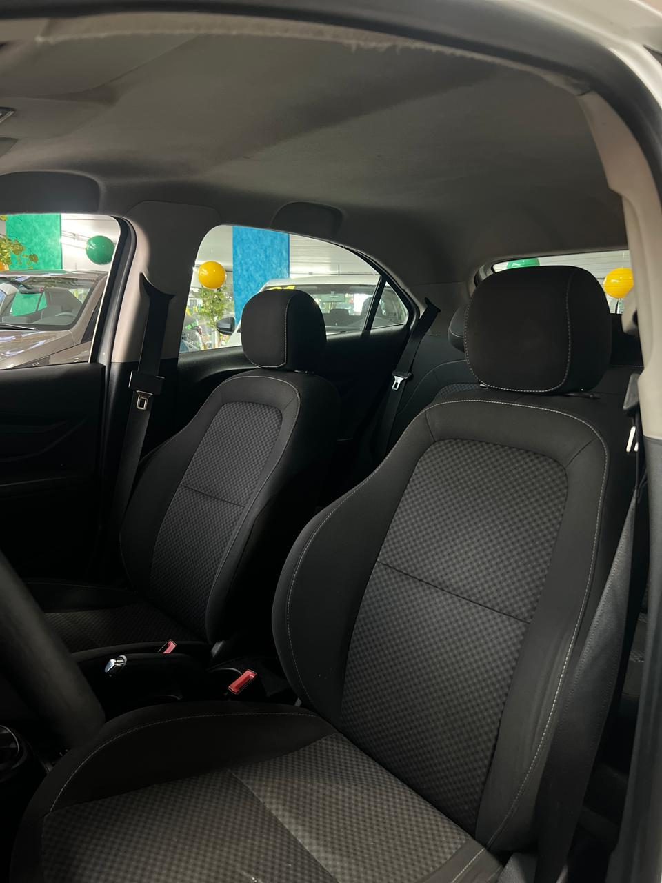 Chevrolet Onix foto 10
