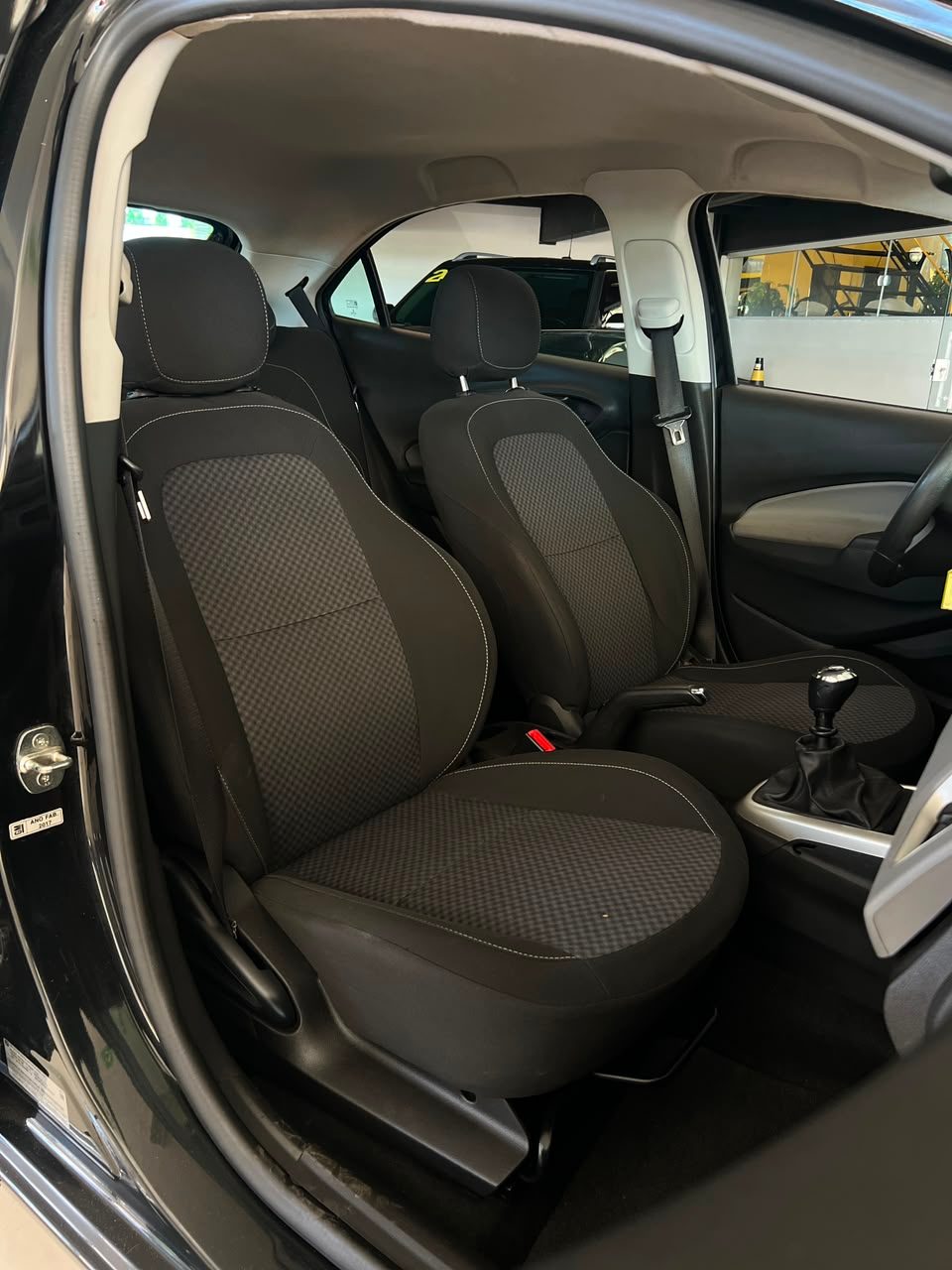 Chevrolet Onix foto 10