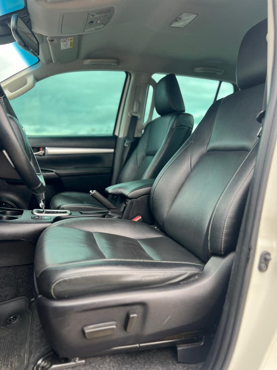 Toyota Hilux foto 7