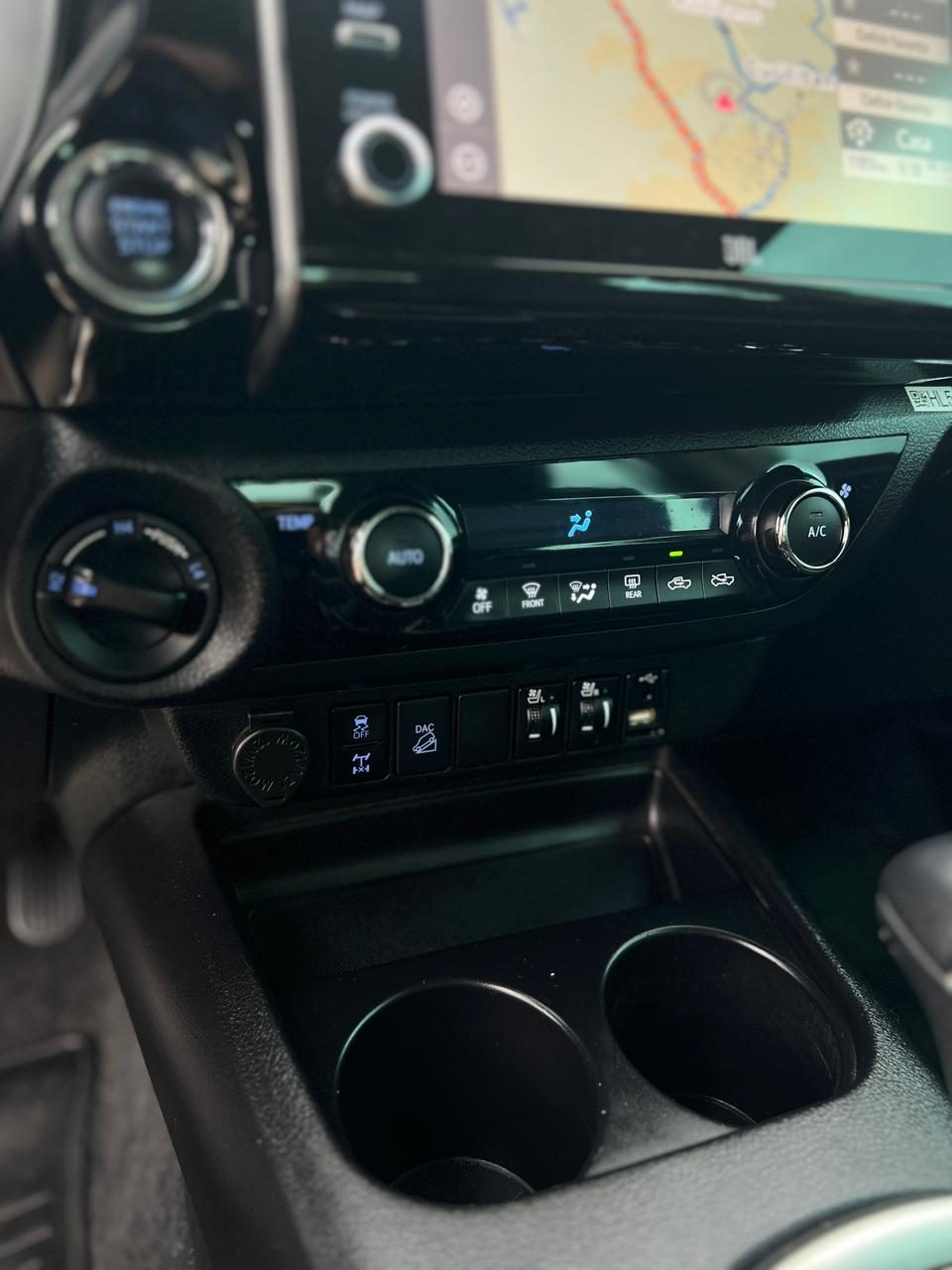 Toyota Hilux foto 11