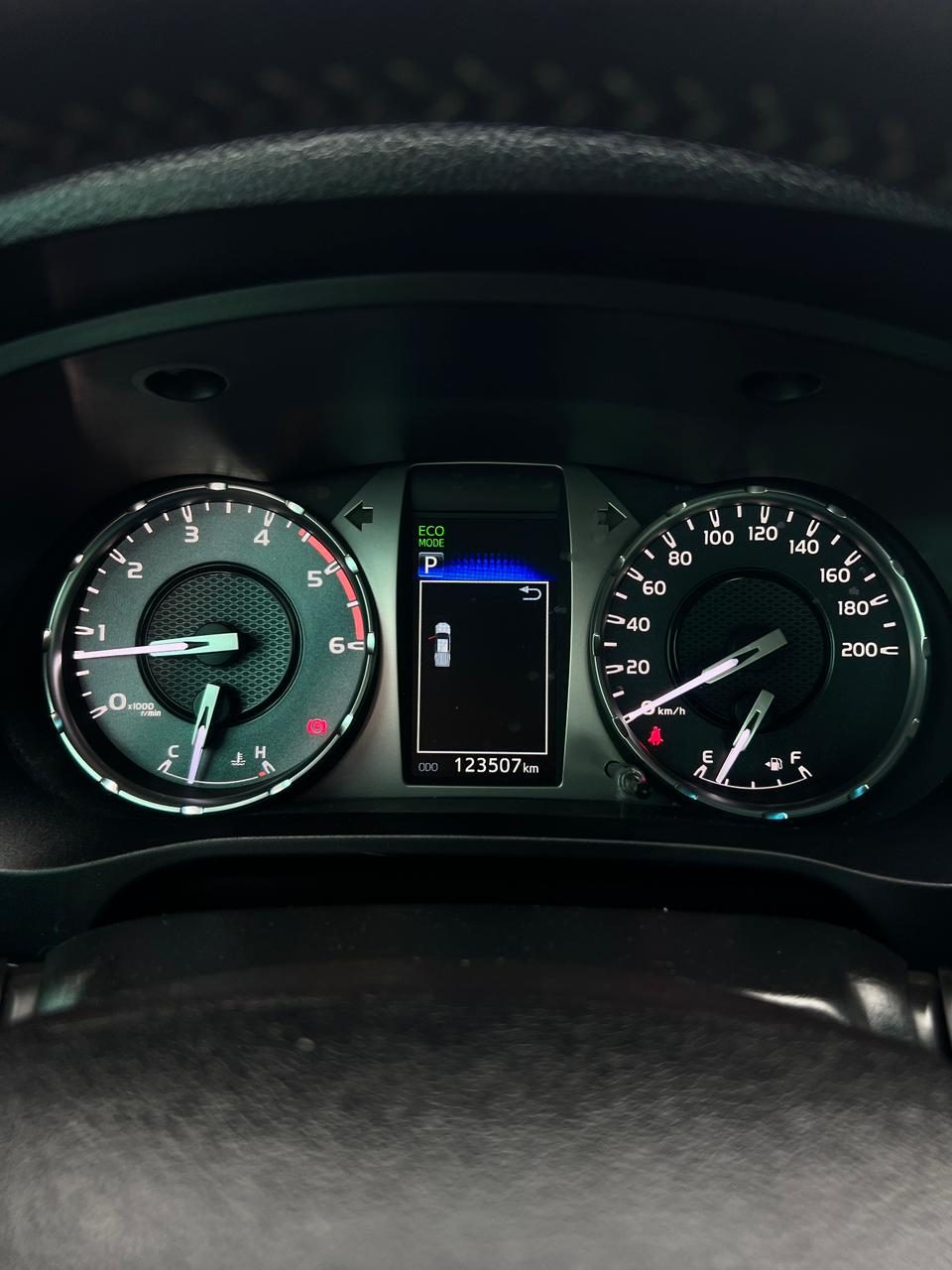 Toyota Hilux foto 14