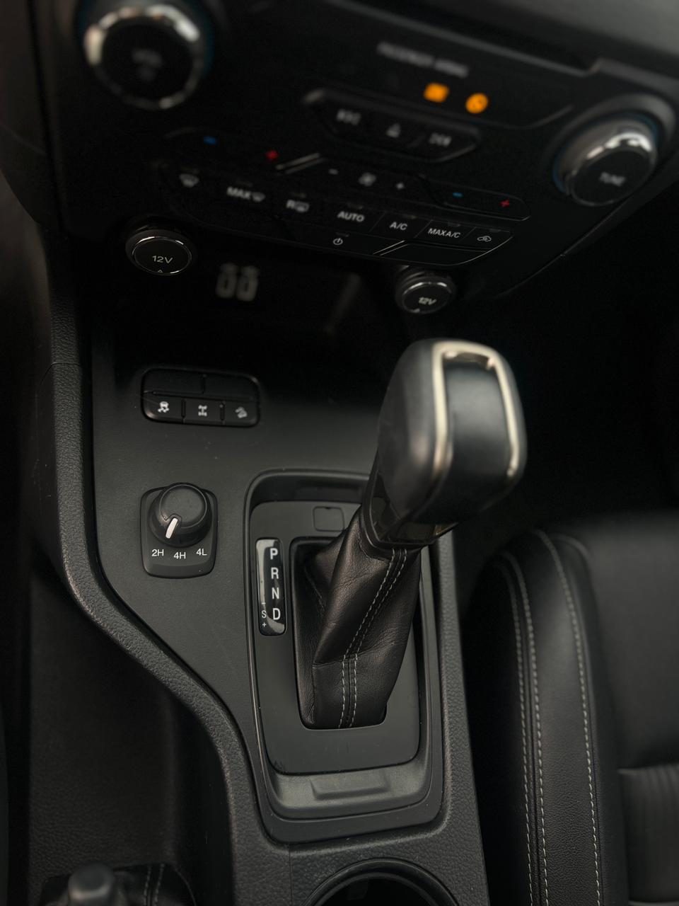 Ford Ranger foto 13