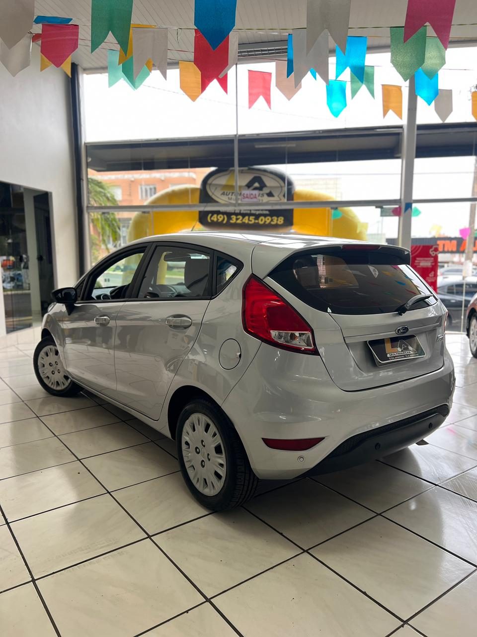 Ford Fiesta foto 3