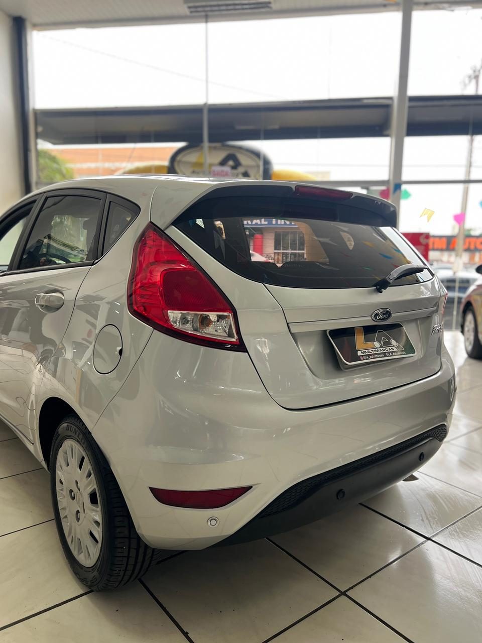 Ford Fiesta foto 4