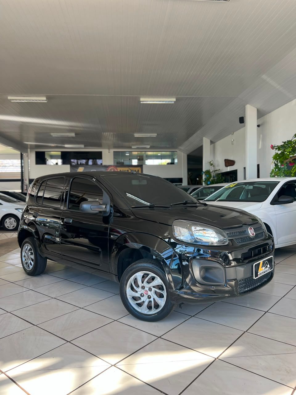 Fiat Uno foto 1