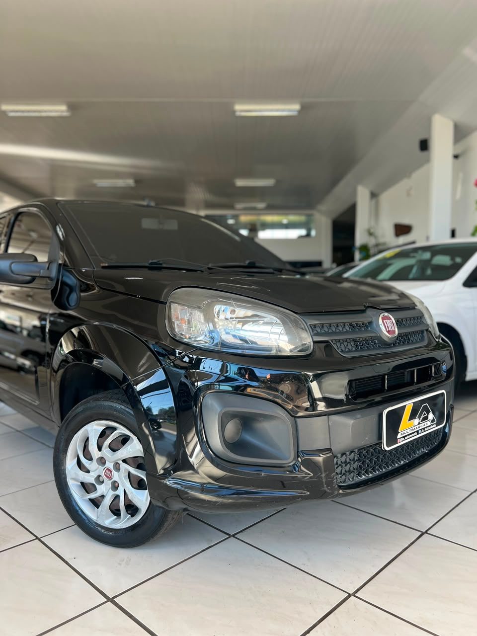 Fiat Uno foto 2