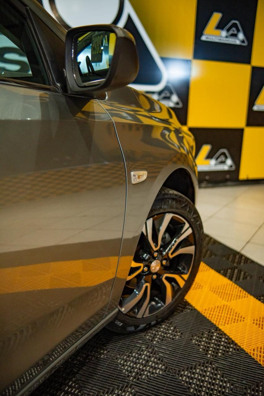 CHEVROLET  Onix foto 8