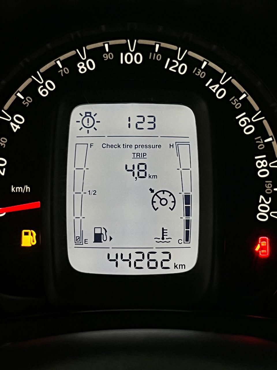 Fiat Mobi foto 10