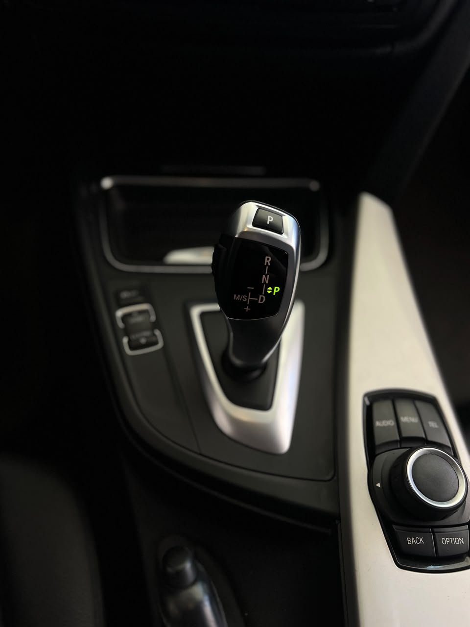 BMW 320i foto 9