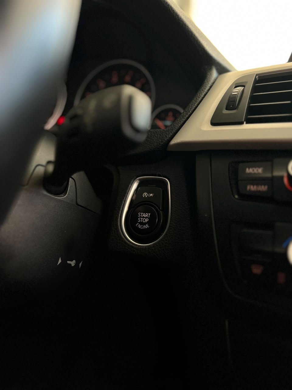 BMW 320i foto 11