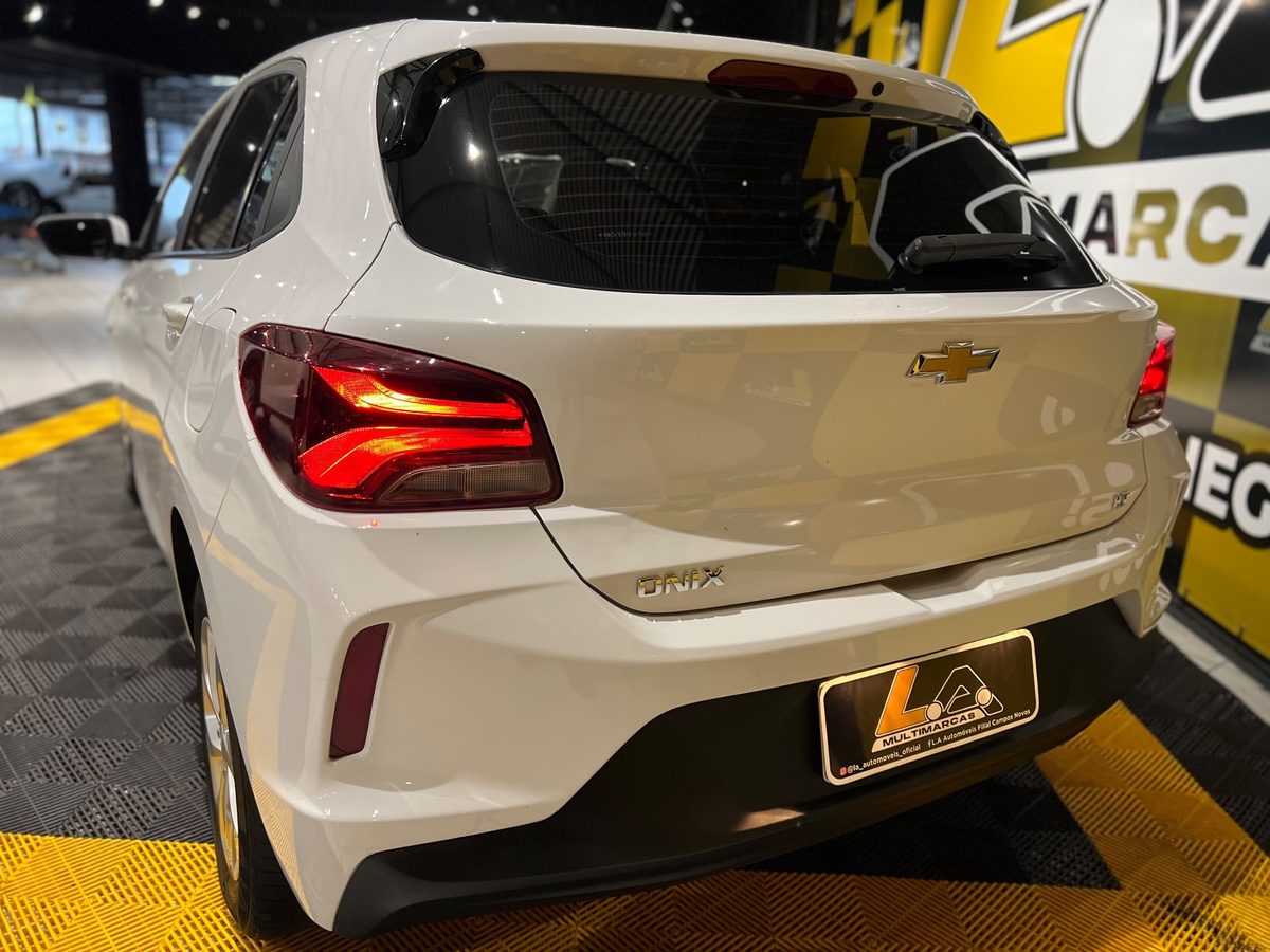 CHEVROLET  Onix Hatch foto 5