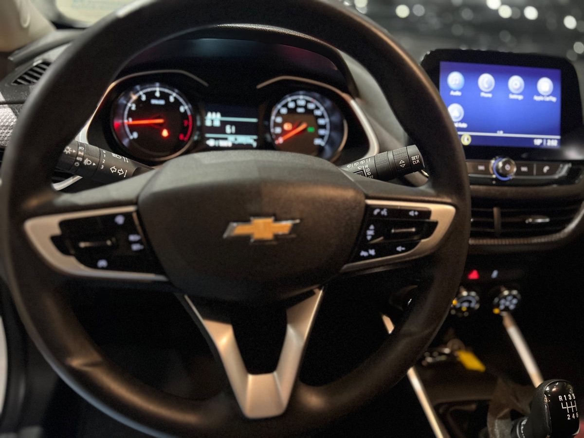 CHEVROLET  Onix Hatch foto 10