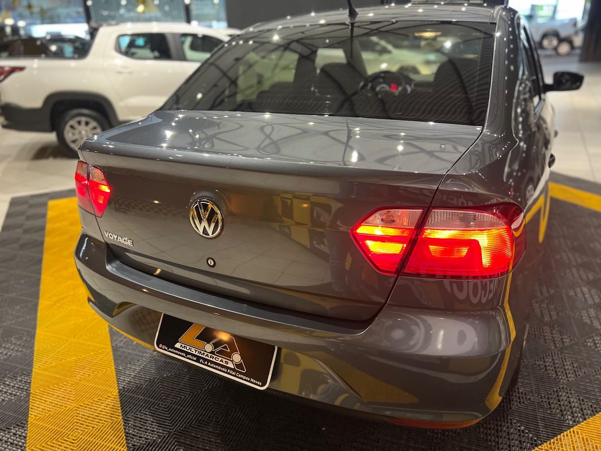 Volkswagen Voyage foto 6