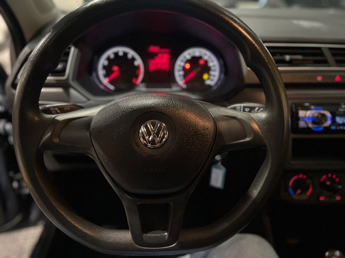Volkswagen Voyage foto 10