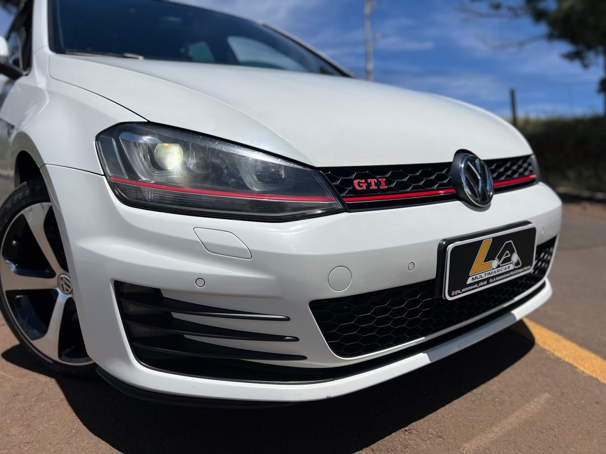 Volkswagen  Golf  foto 2