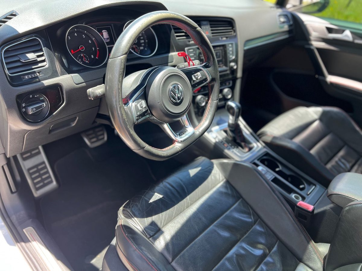 Volkswagen  Golf  foto 6